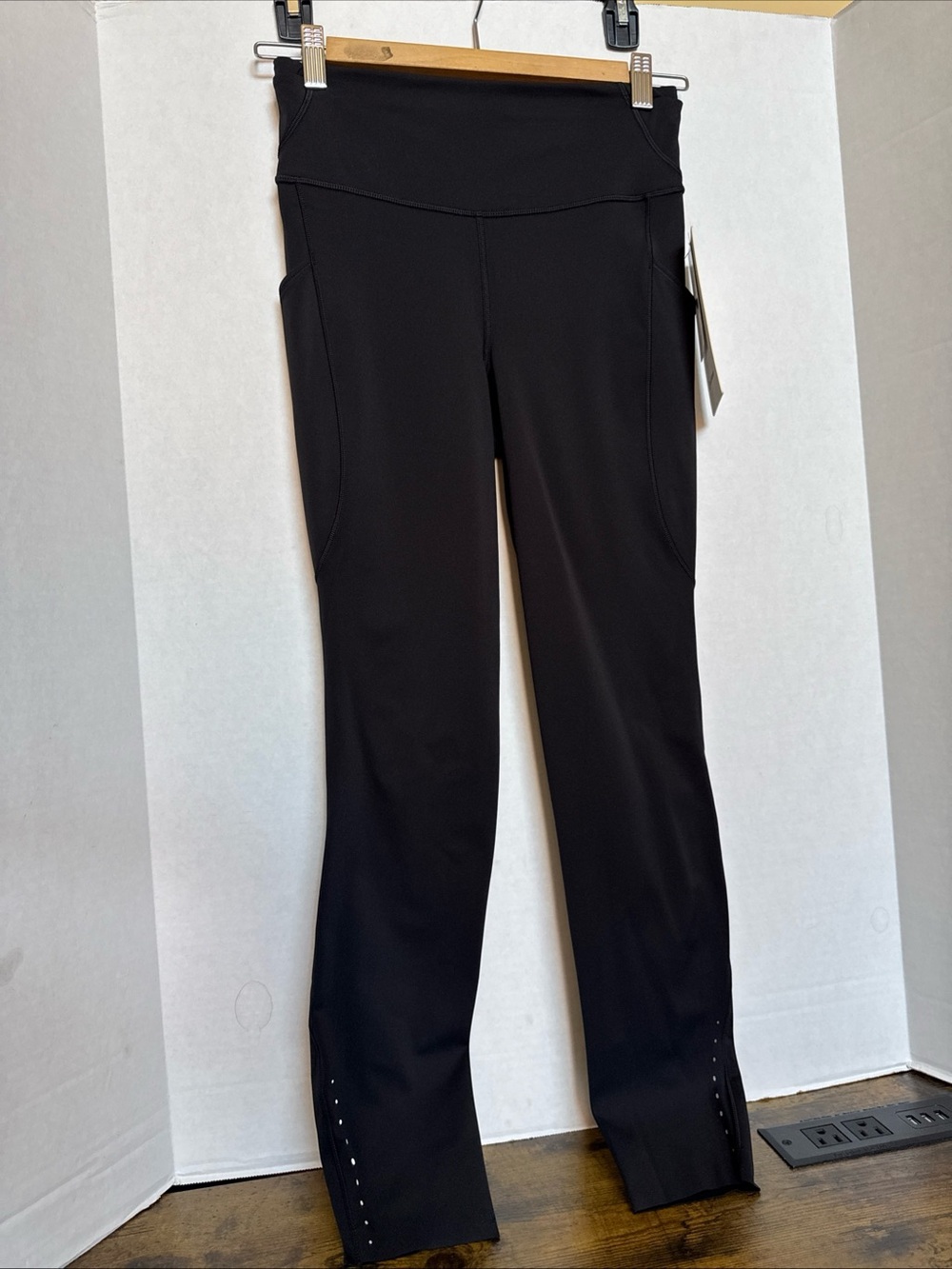 Lululemon Fast and Free High Rise Tight 25" Pockets Black Size 6 NEW